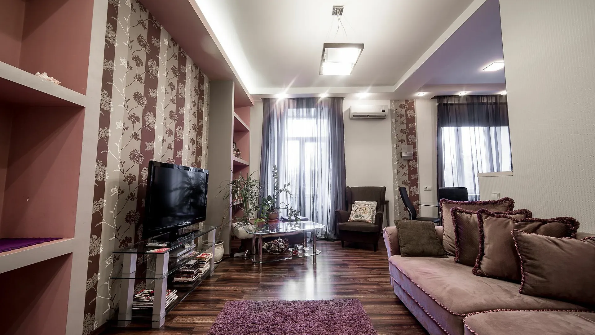 Отель Royal Apartments Минск